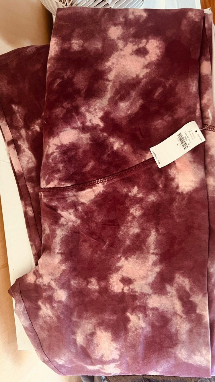 Old Navy MATERNITY Full Panel Plum Tie Dye Leggings Size Large NWT